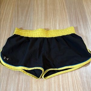 Under Armour running shorts black & yellow